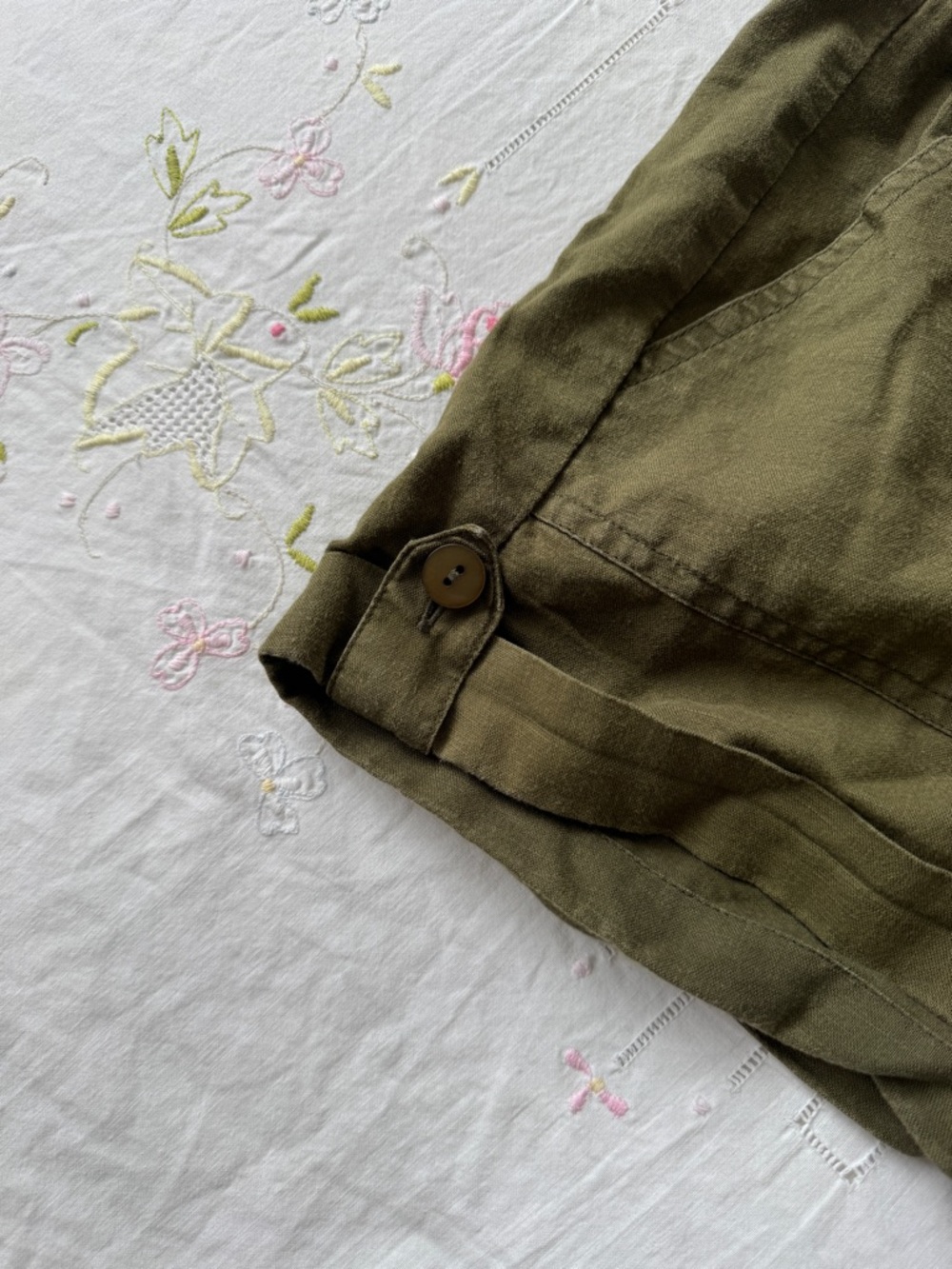 Banana Republic Olive Green Women’s Casual Drawstring Shorts Size S - Picture 3 of 6